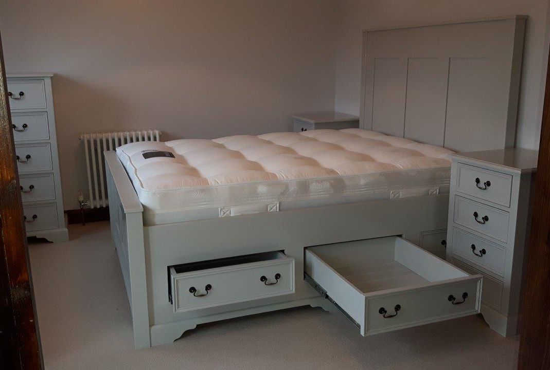 bed with drawers