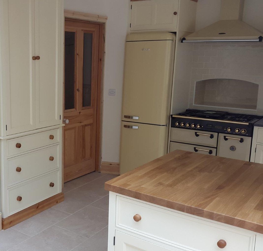 Bespoke Kitchen Pine centre