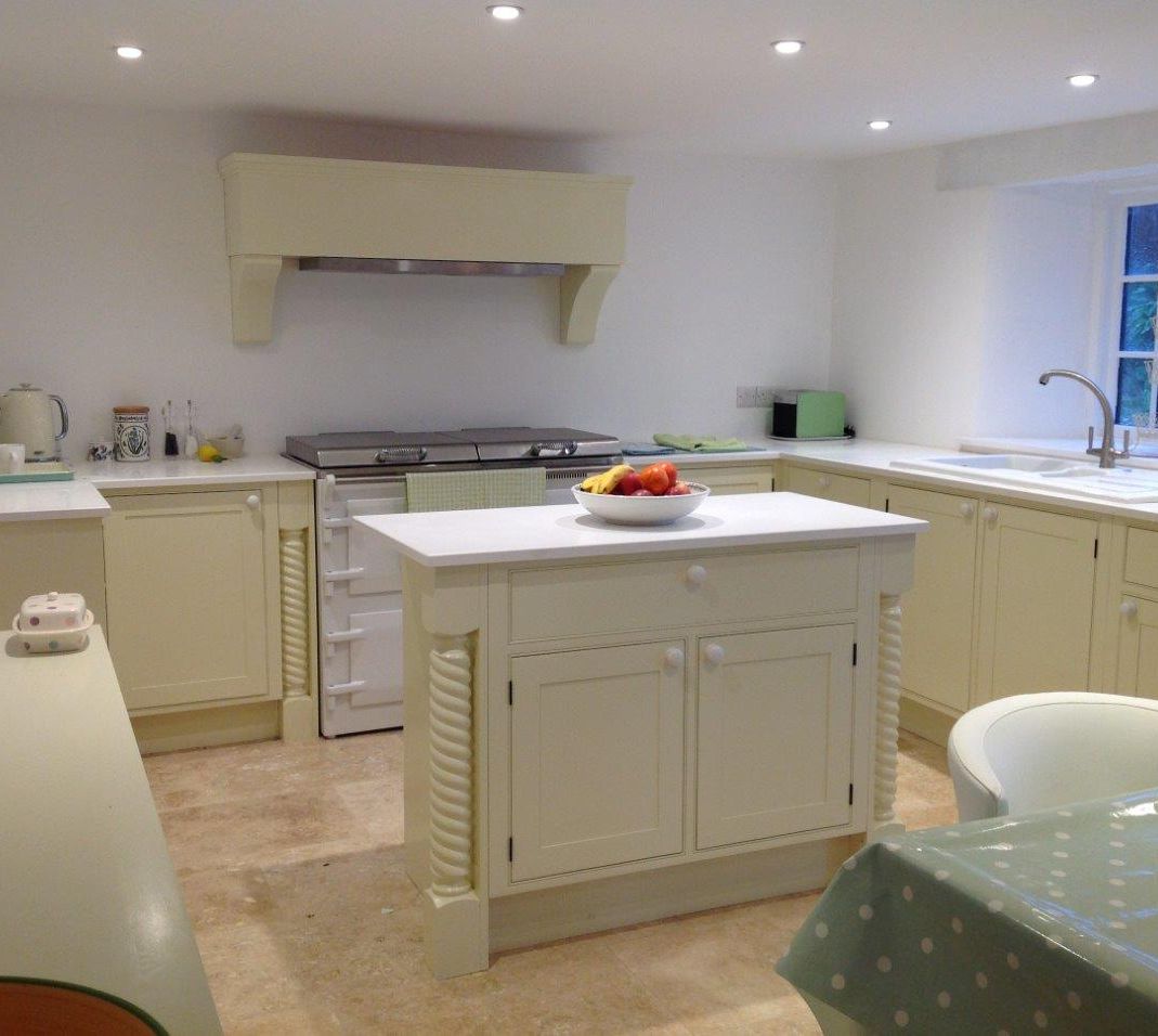 Bespoke Kitchen Pine centre
