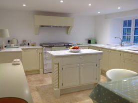 Bespoke Kitchen Pine centre