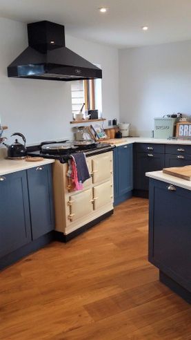 Bespoke Kitchen Pine centre