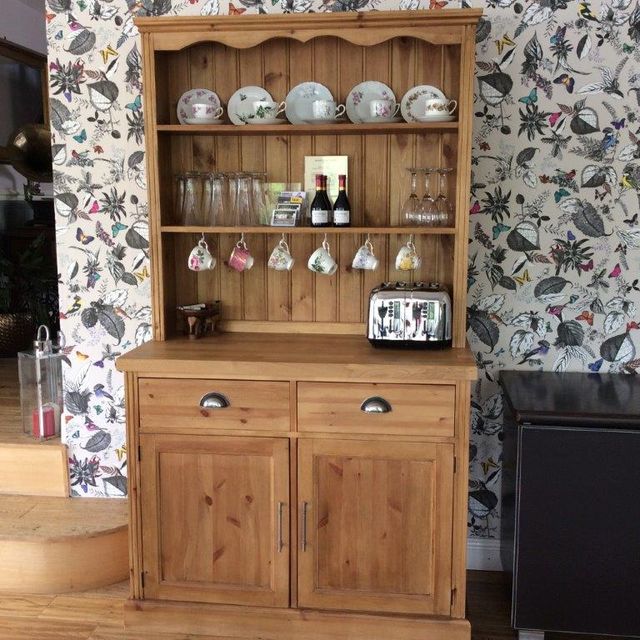 Bespoke Waxed Dresser