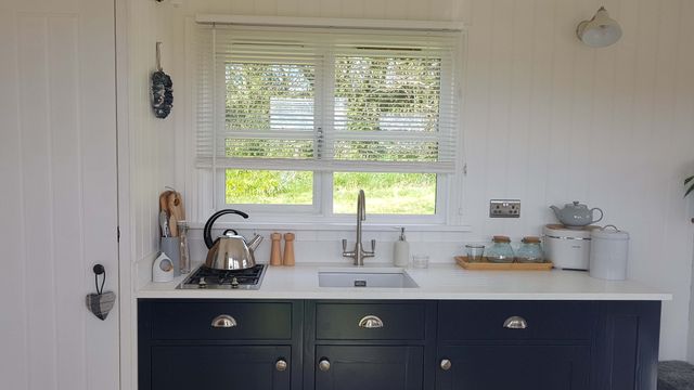 Shepherds Hut Kitchen