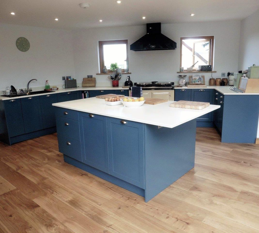 Bespoke Kitchen Pine centre