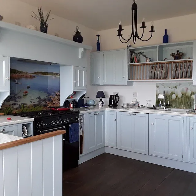 Bespoke Kitchen Pine centre