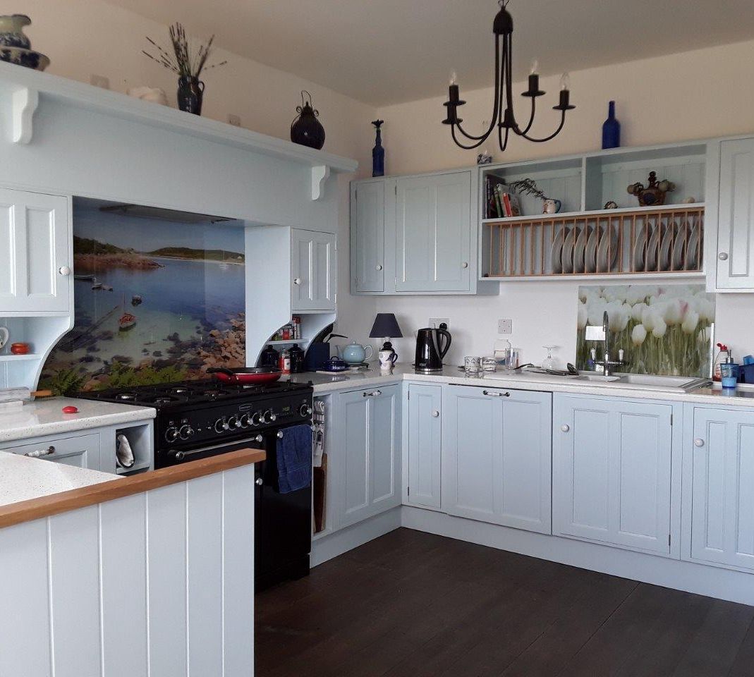 Bespoke Kitchen Pine centre