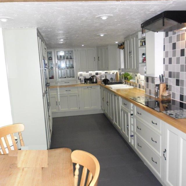 bespoke kitchen