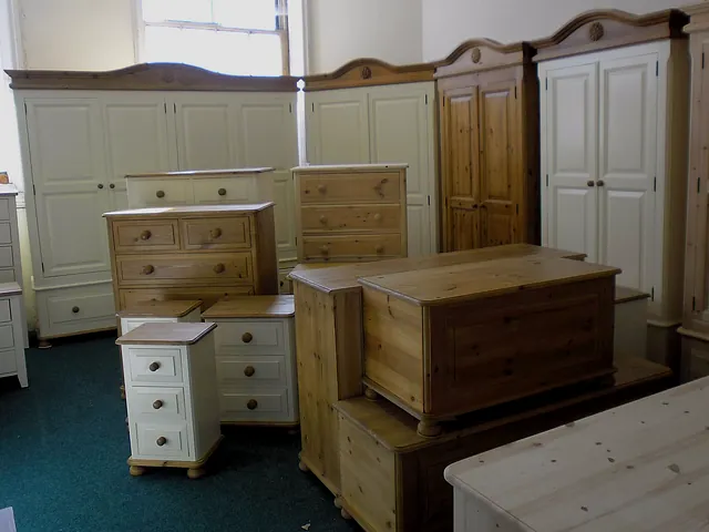 Chatsworth Painted Bedroom Range