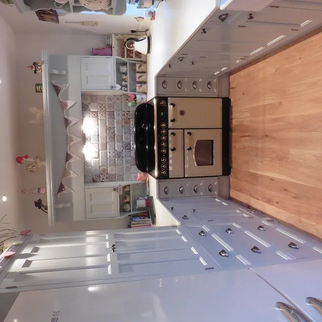 Bespoke Kitchen Pine centre